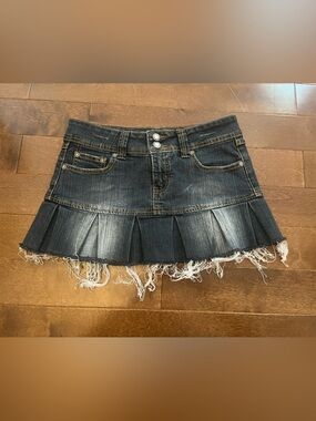 Bongo y2k mini pleated denim skirt